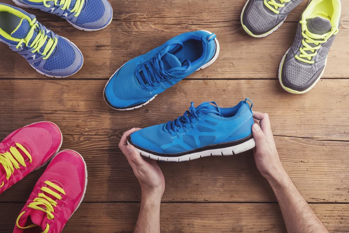 · Running Shoes With Memory Foam