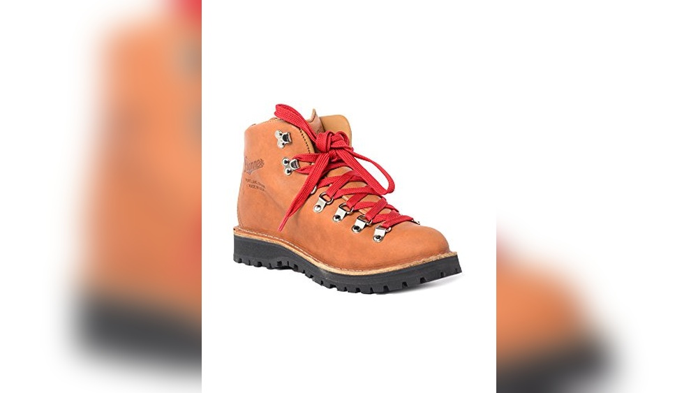 best shoes for women with sensitive feet