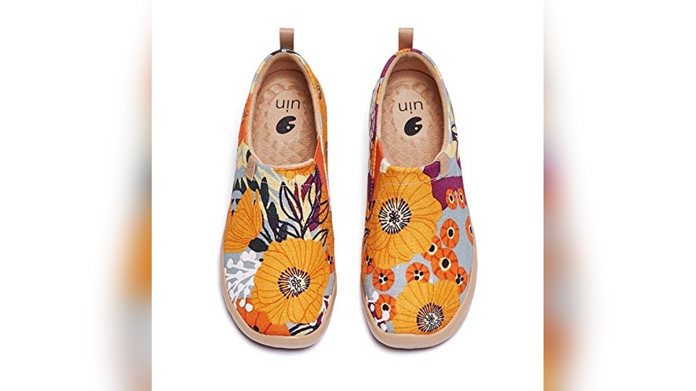 best womens shoes for cashiers on feet all day